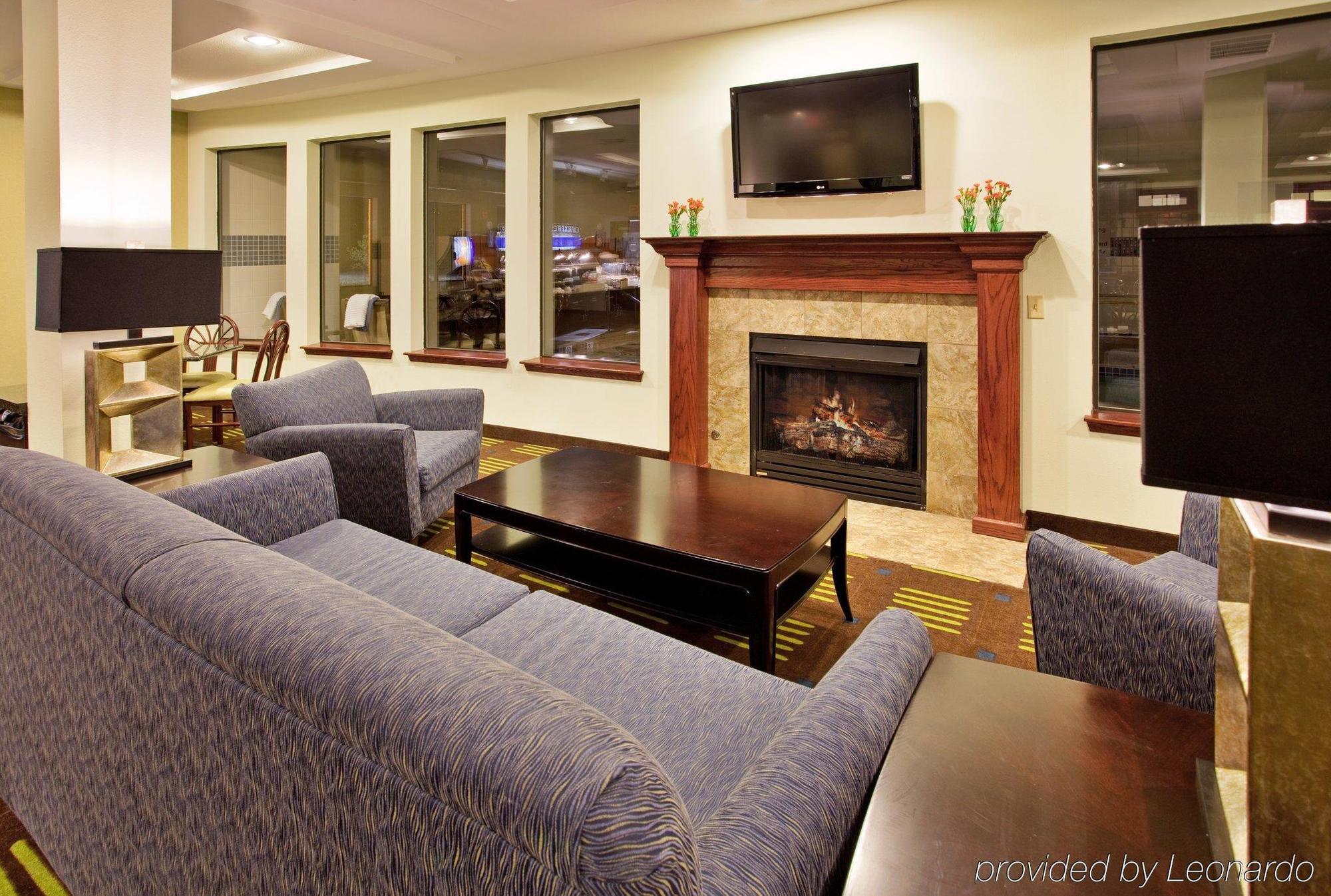 Holiday Inn Express Hotel & Suites St. Charles By Ihg Saint Charles Dalaman gambar
