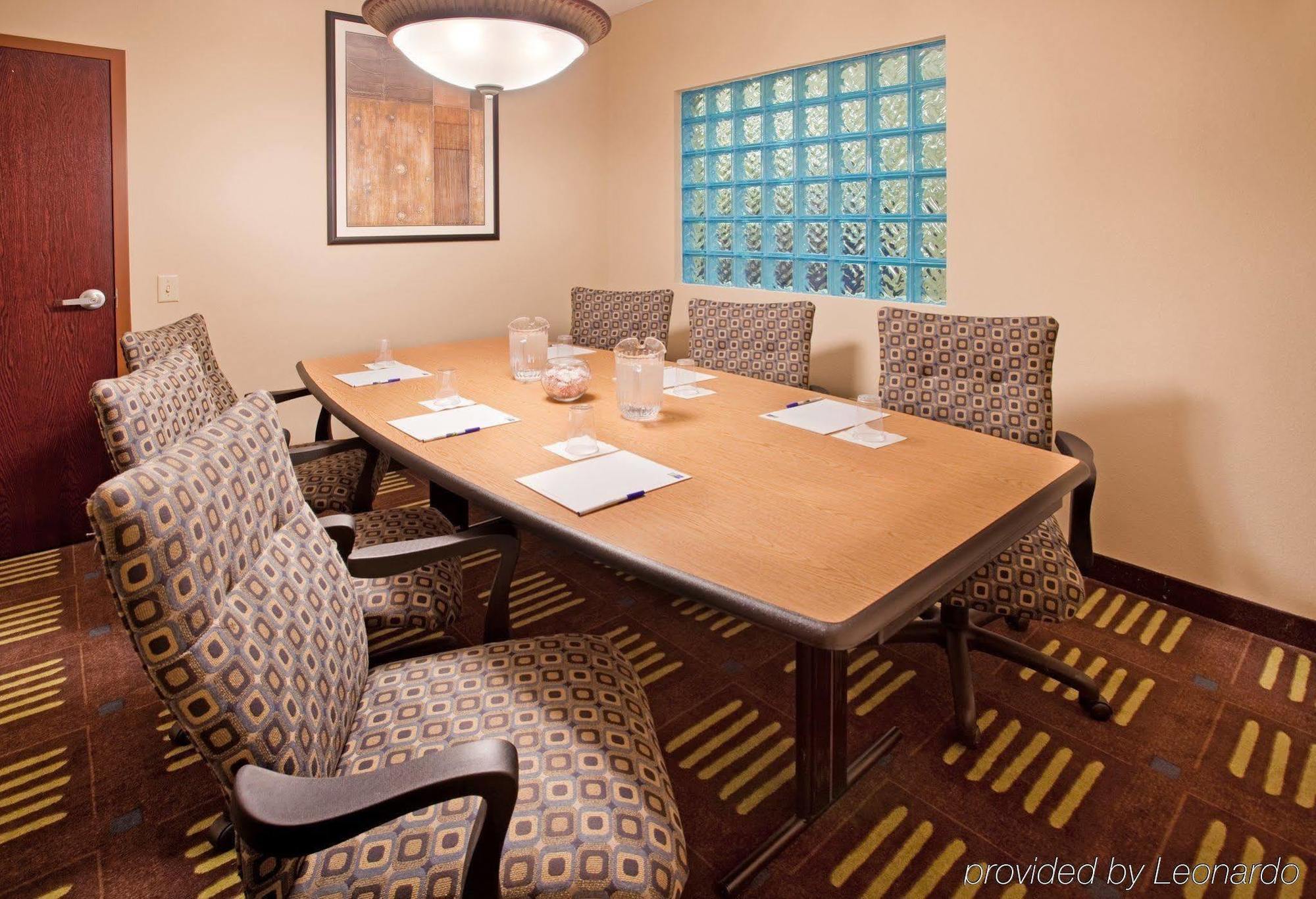 Holiday Inn Express Hotel & Suites St. Charles By Ihg Saint Charles Kemudahan gambar